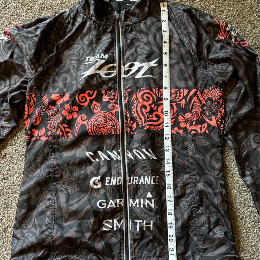 Zoot running jacket size small
